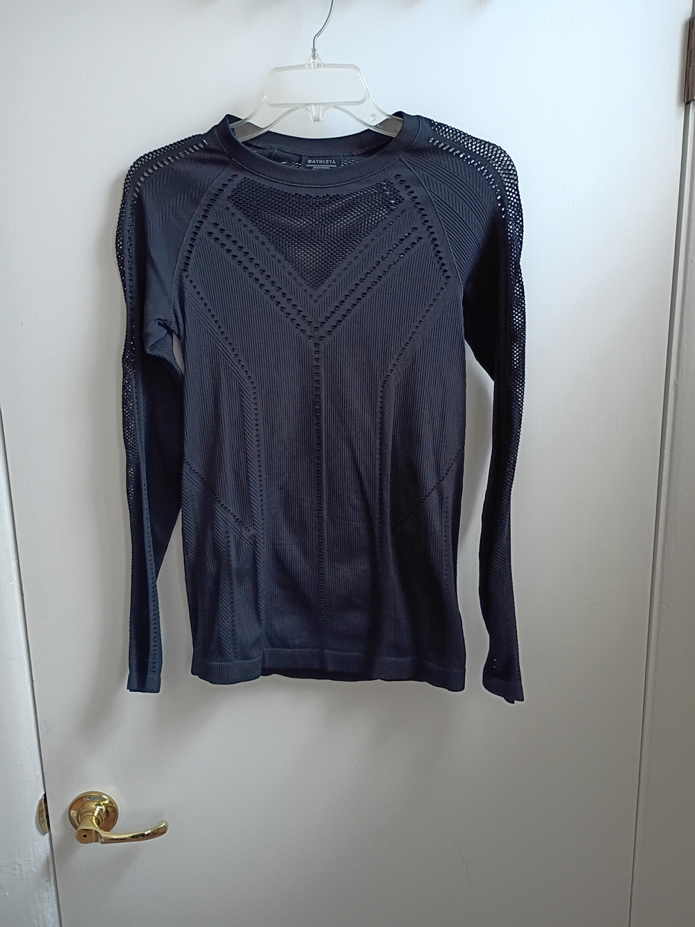 Athleta Women's Long Sleeve Black Seamless Oxygen Mesh Top